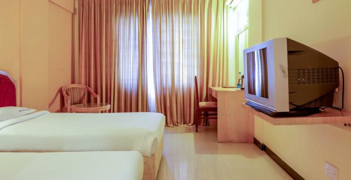 Aj International Hotel Bangalore Buitenkant foto