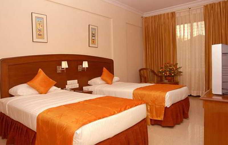 Aj International Hotel Bangalore Buitenkant foto