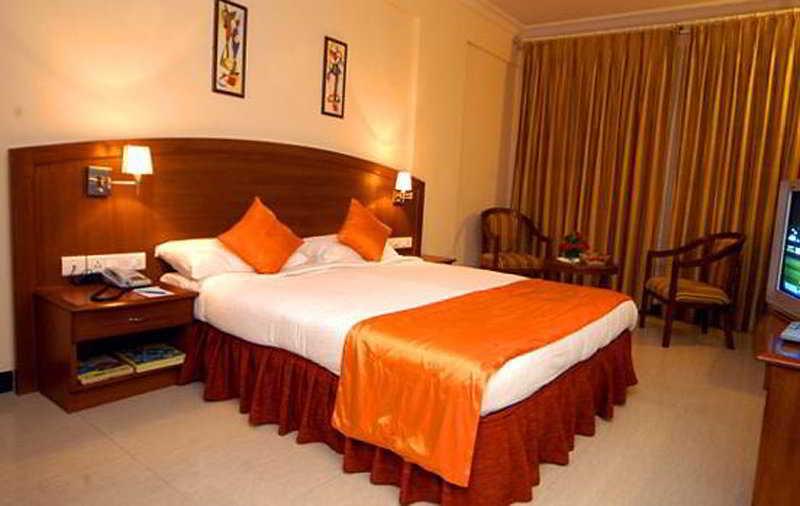 Aj International Hotel Bangalore Buitenkant foto