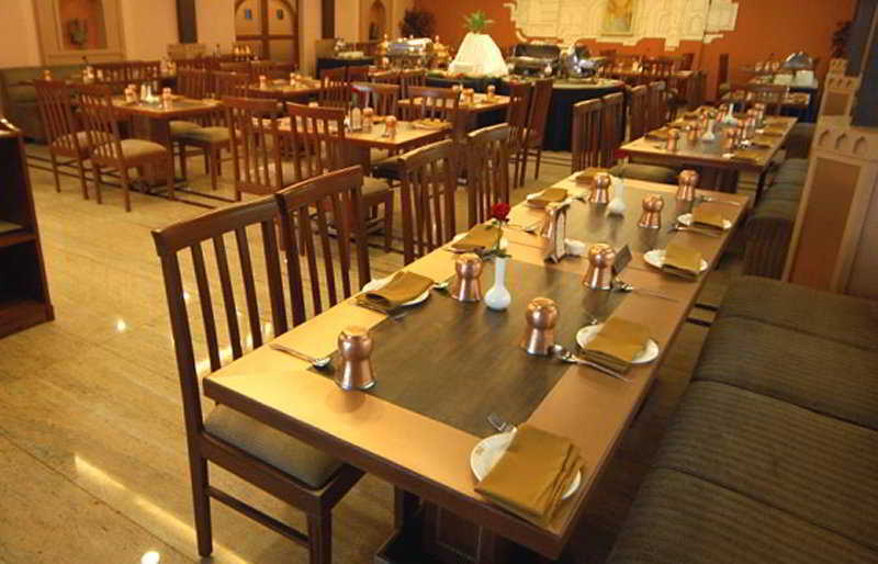 Aj International Hotel Bangalore Buitenkant foto